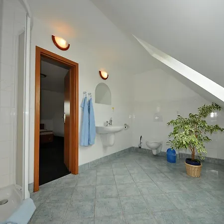 Praktik Krumlov Pensión 3*