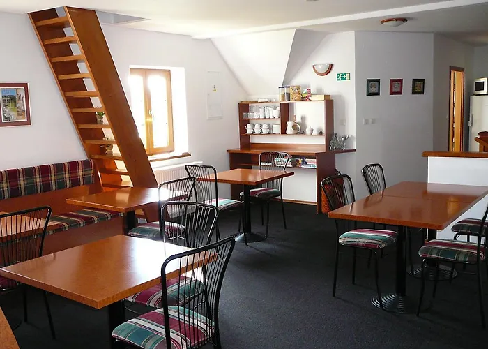 Praktik Krumlov Πανσιόν 3*